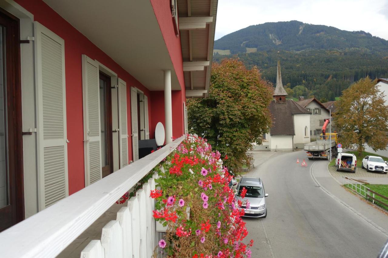 Wirtshaus Zum Stern Hotel Satteins Exterior photo